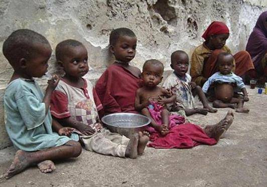 为什么援助救不了非洲——自上而下的贫穷与自下而上的富裕