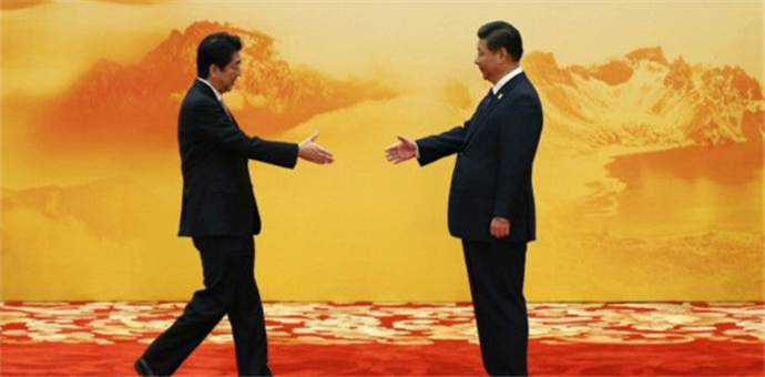 冯玮：安倍两次执政明显反差的对华政策背后的美国因素
